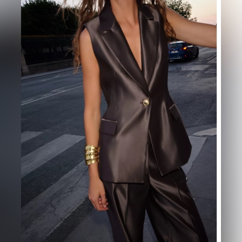 Zara brown satin vest with gold button - Picture 2 of 6